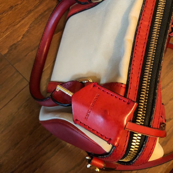 burberry bowling bag small with lock and key 🔐 - Picture 3 of 6